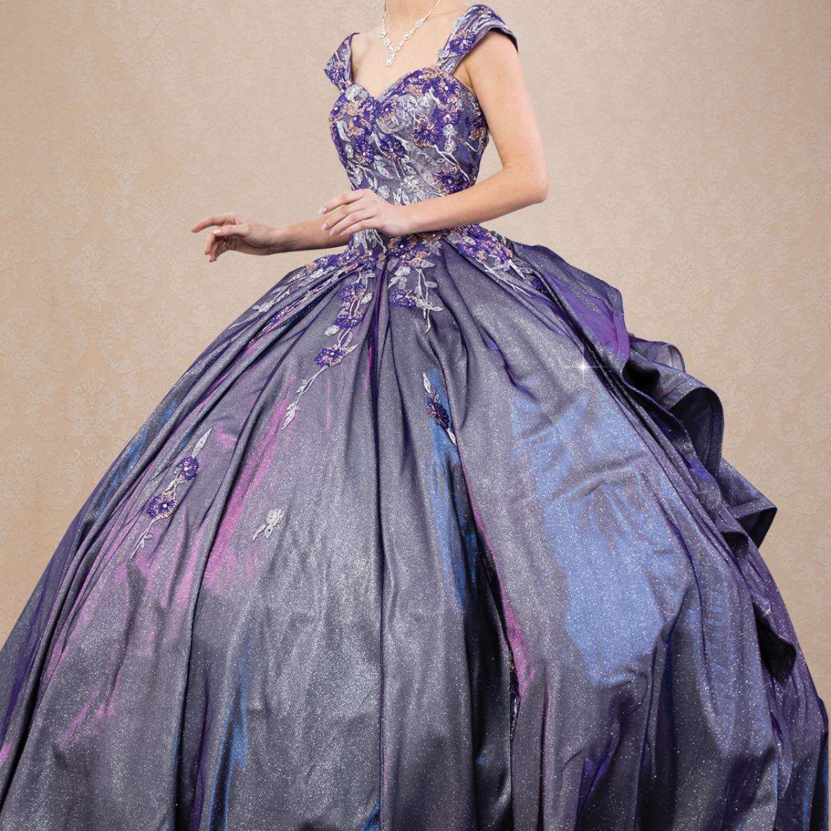 (LIVE 40) Fine gowns, 3D embroidery, weave dreamy tales.