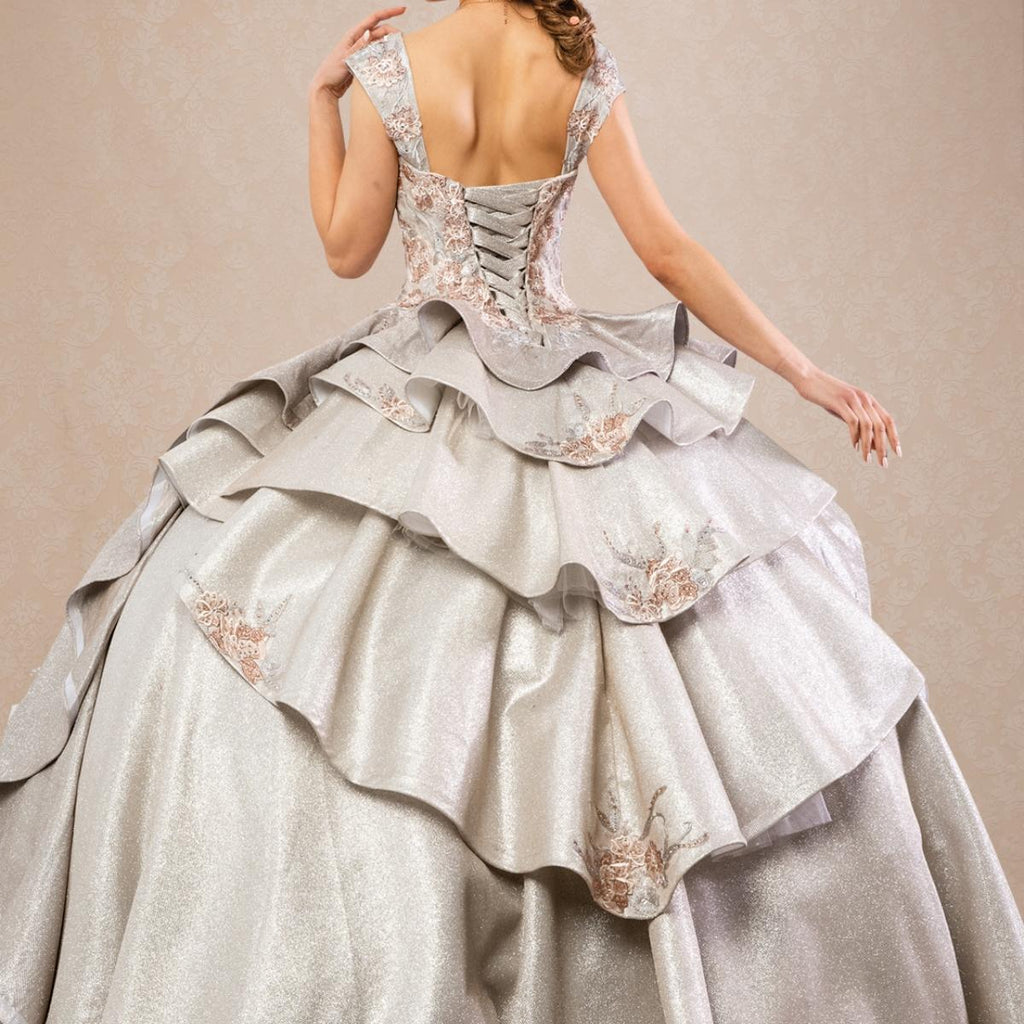 (LIVE 40) Fine gowns, 3D embroidery, weave dreamy tales.