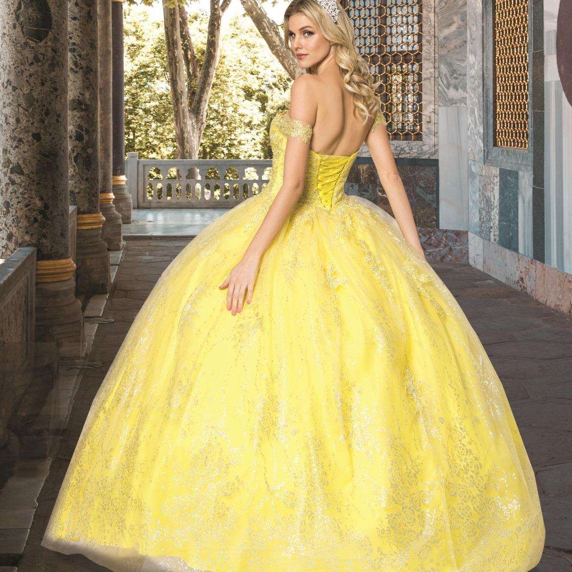 (LIVE 34) Fine gowns, 3D embroidery, weave dreamy tales.