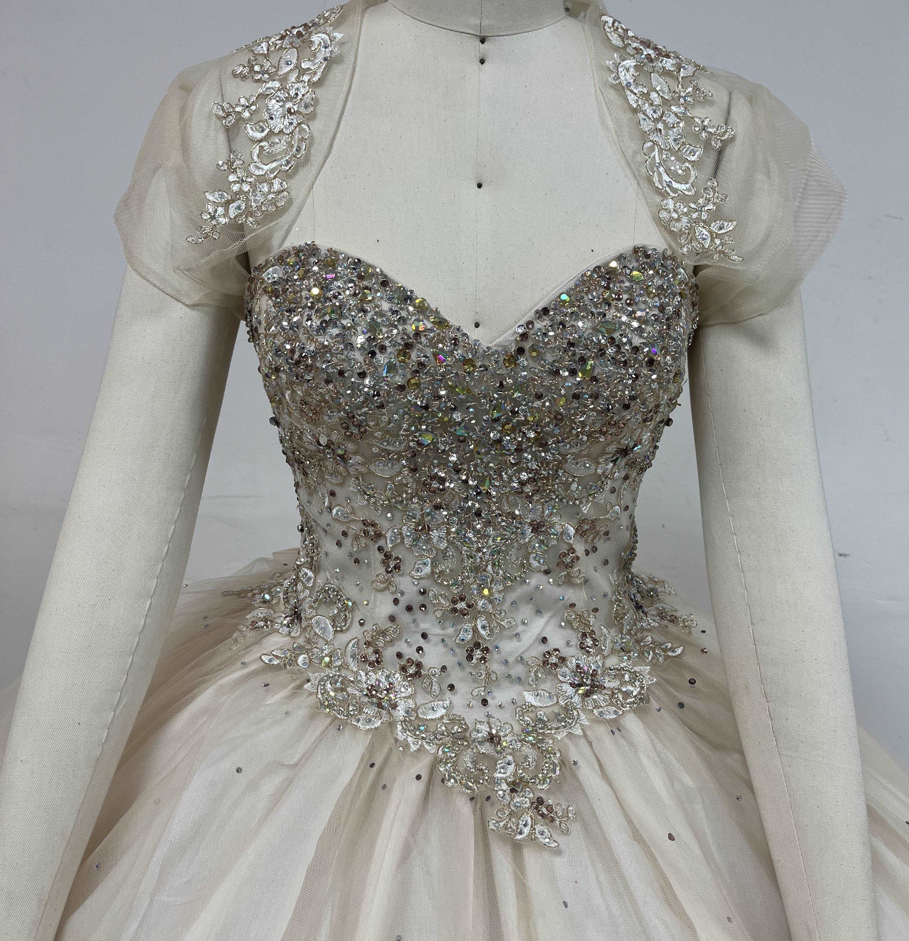 (LIVE 51) Adult gowns, tailored fit, eternal charm.